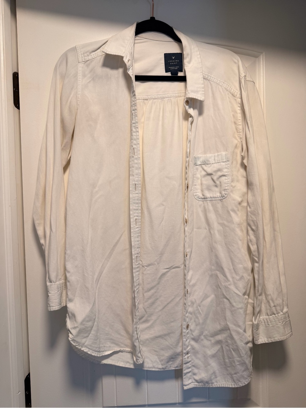 American Eagle Outfitters Cream Button-Up Long Sleeve Shirt